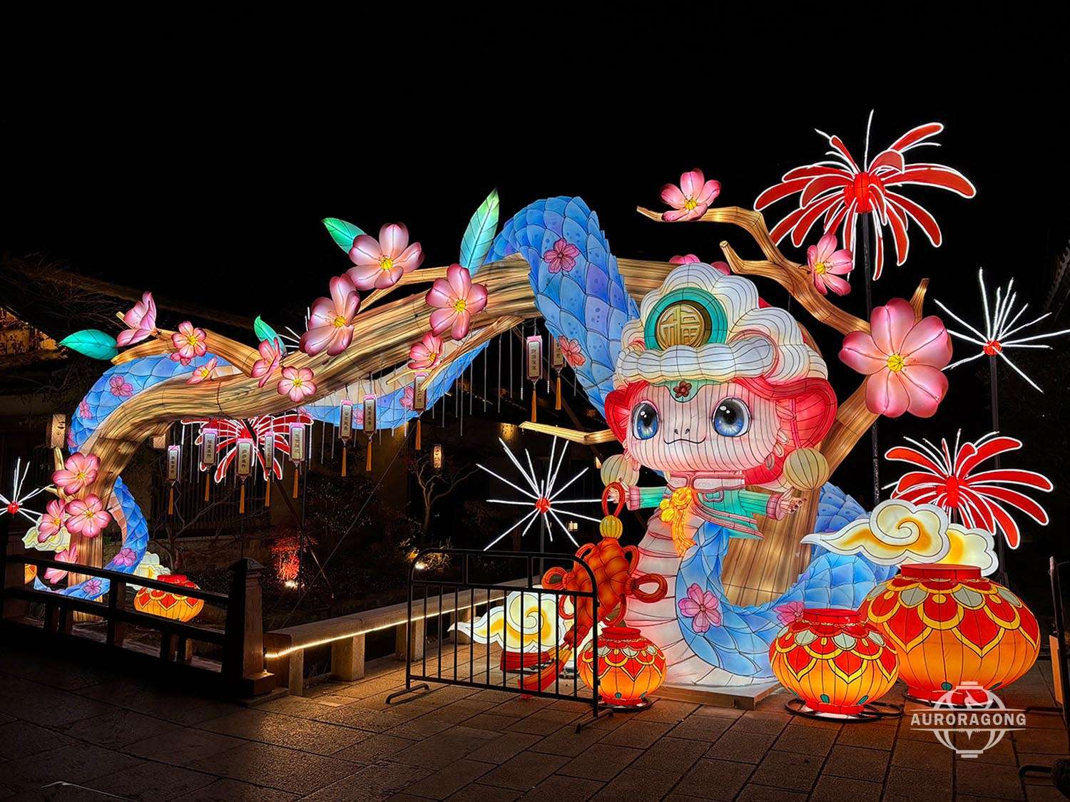 Artificial Snake Lanterns