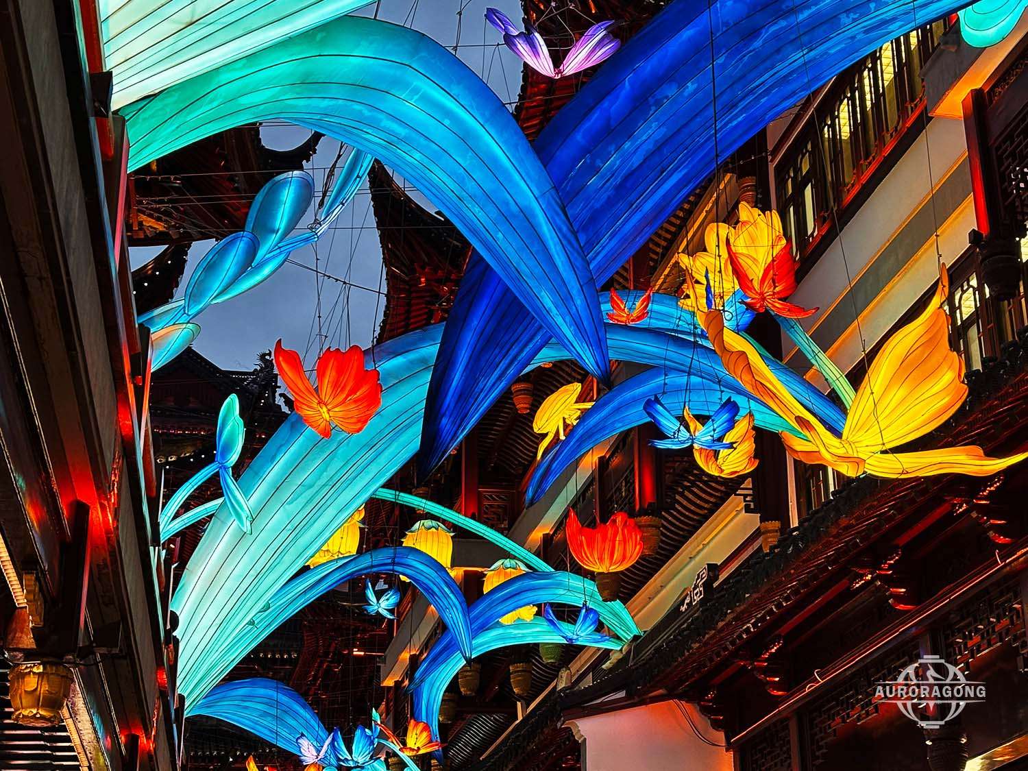 Chinese Art Flower Lanterns 