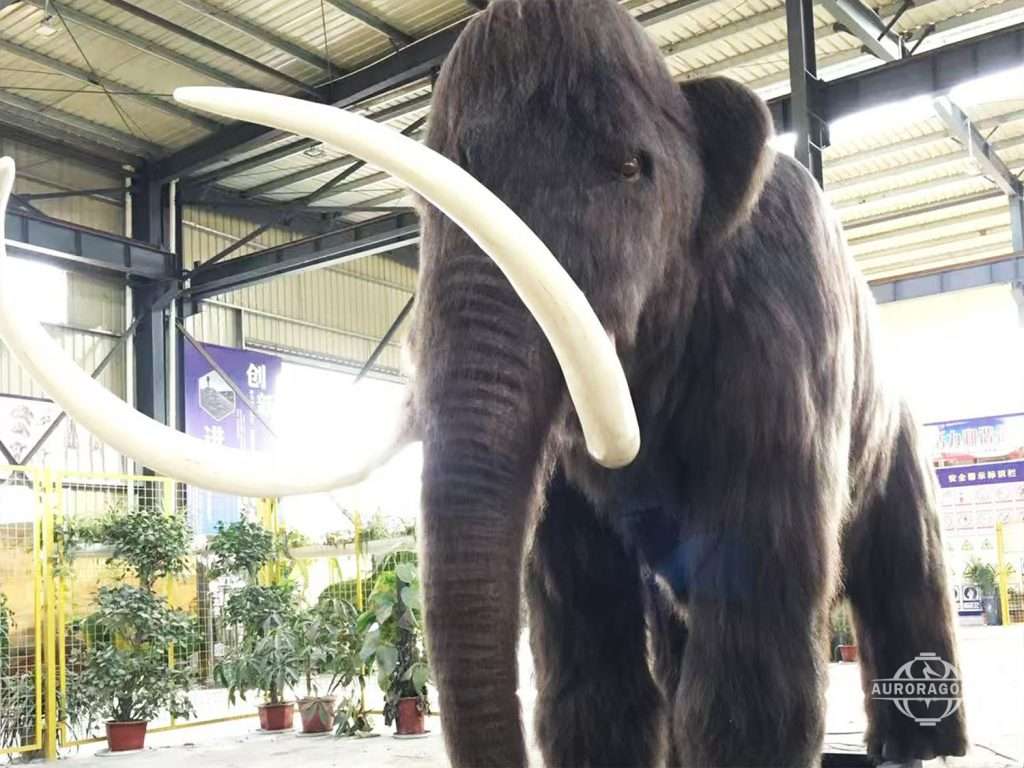 customizable animatronic mammoth for educational displays and events