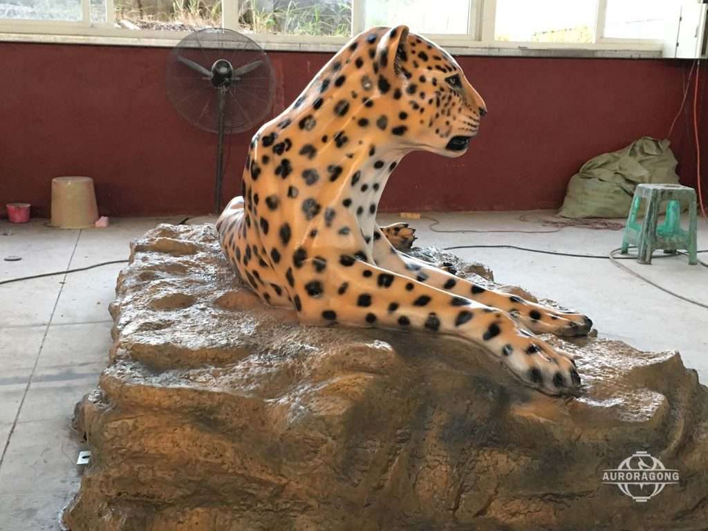 life size leopard fiberglass statue garden decoration