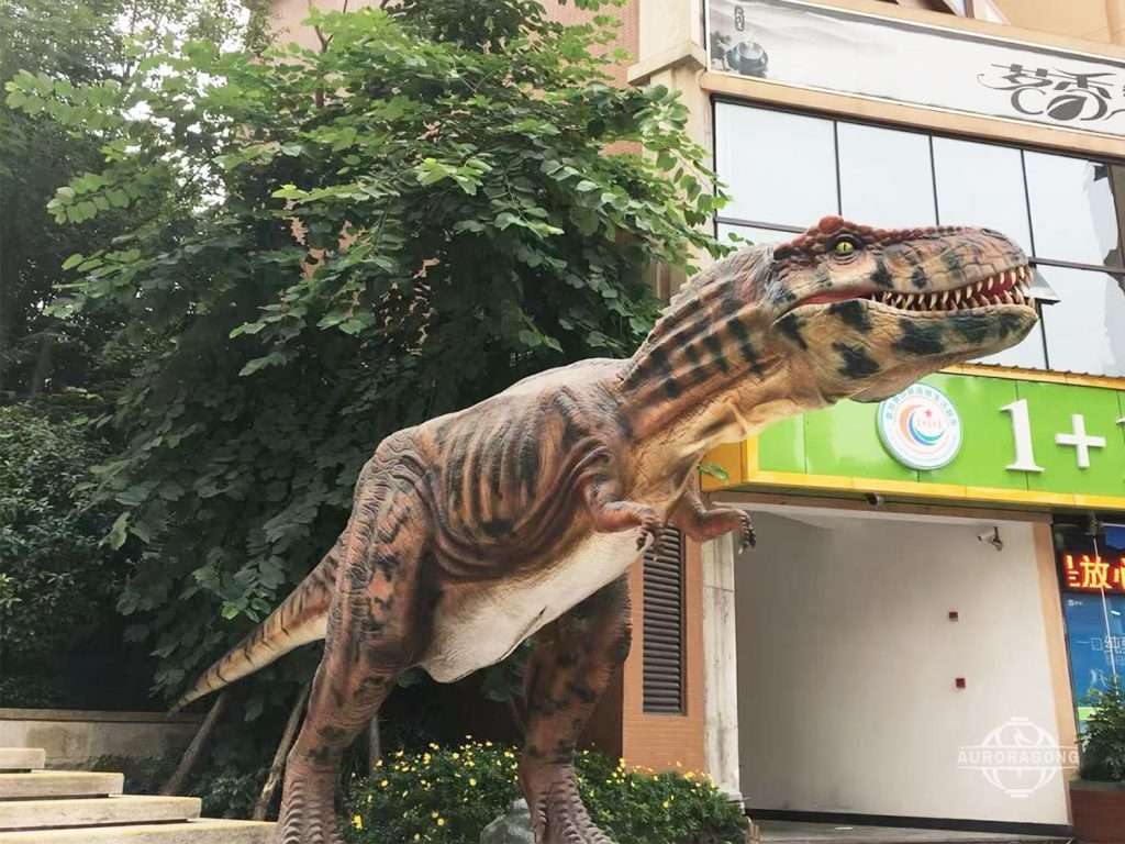 Lifelike Animatronic T-rex Model
