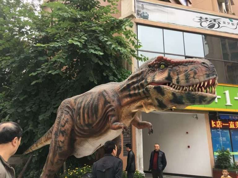 Lifelike Animatronic T-rex