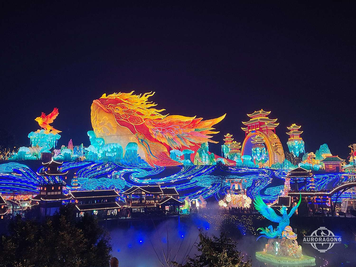 Kunpeng traditional Chinese lantern