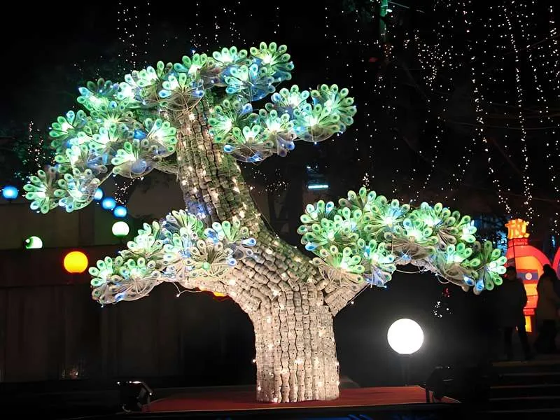 Lantern Sculptures