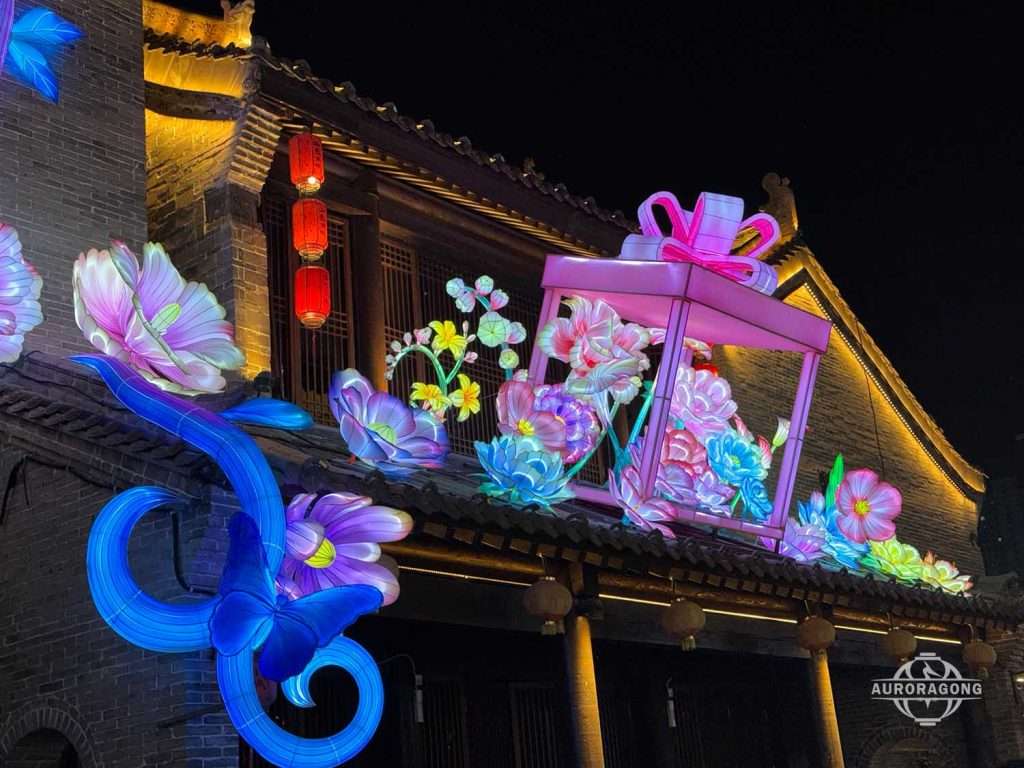 Gift Box Flower Lantern Display for Shopping Mall Decoration