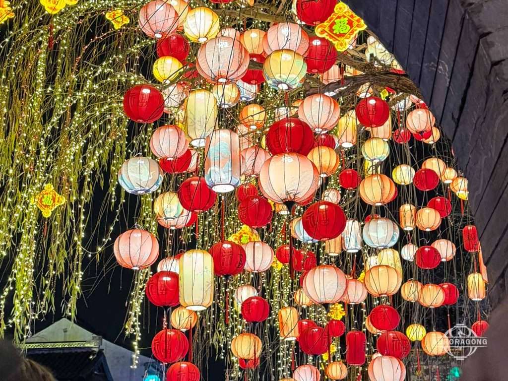 Custom Chinese Lantern Tree