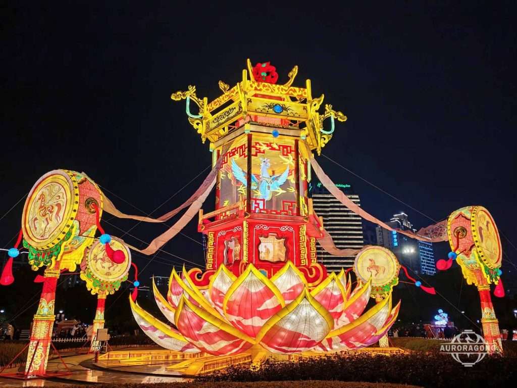 Palace lantern