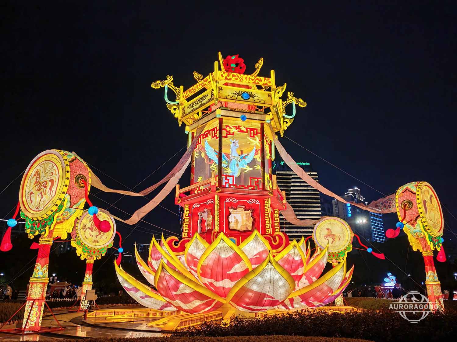 Palace lantern