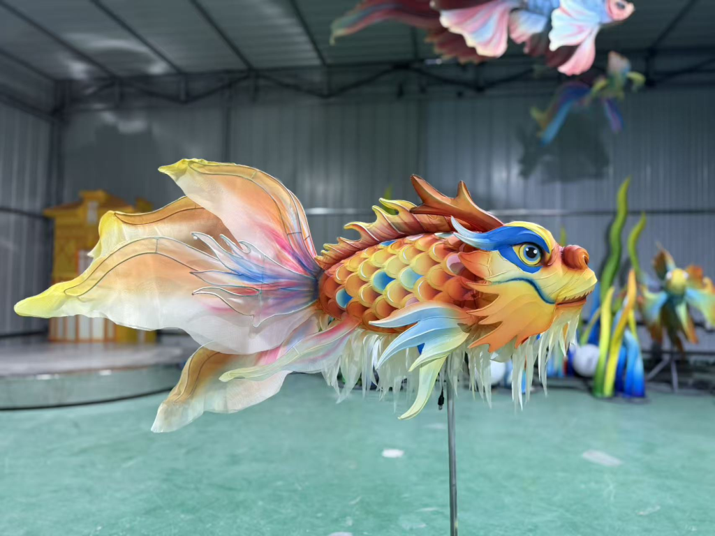AuroraGong Fish Lantern