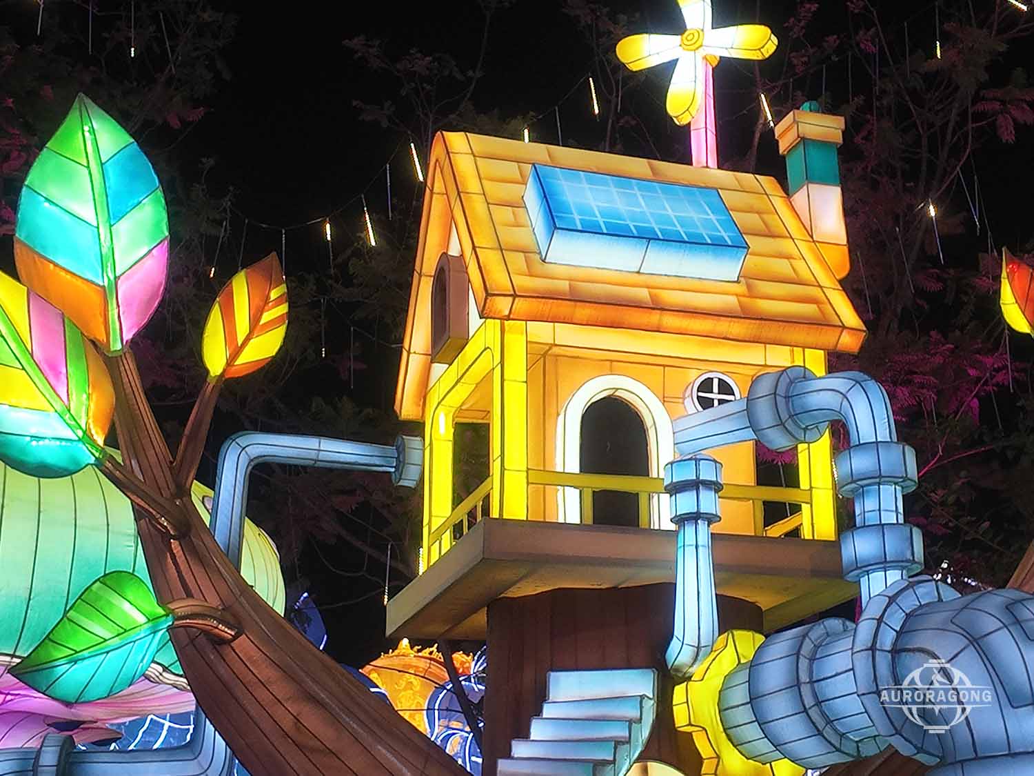 Treehouse Lantern