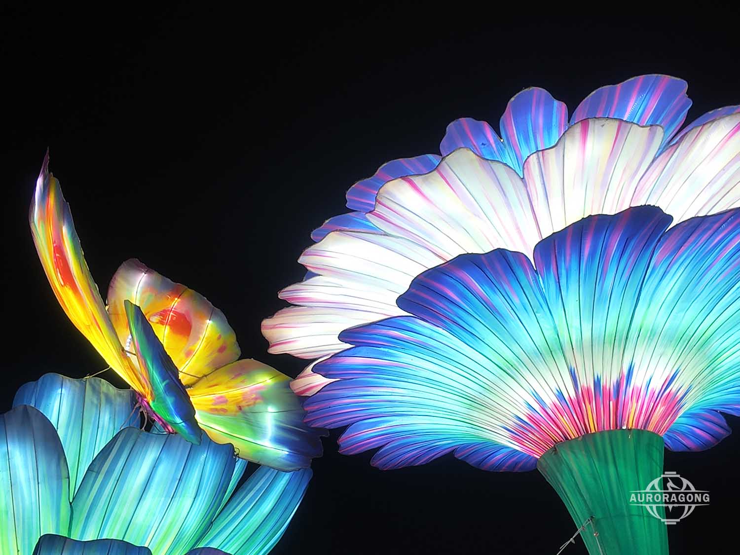 Custom Giant Flower Walkway Lantern