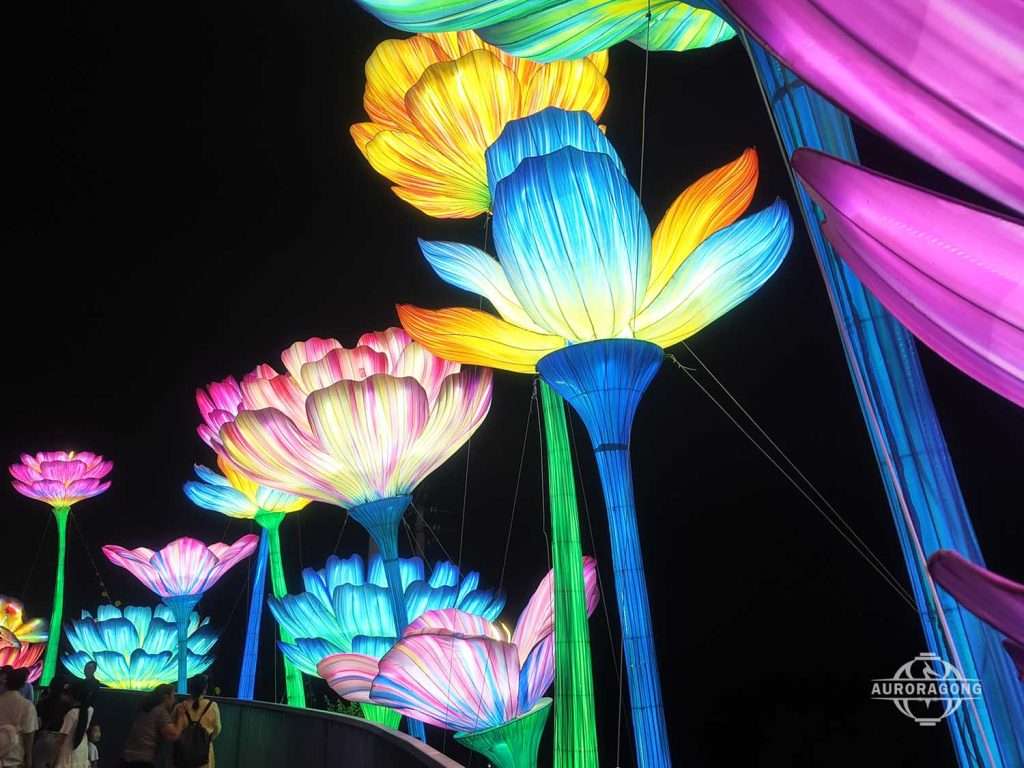 Glowing Colorful Flower Walkway Lantern