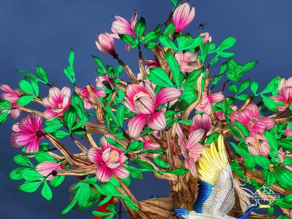 Large Magnolia Tree Lantern
