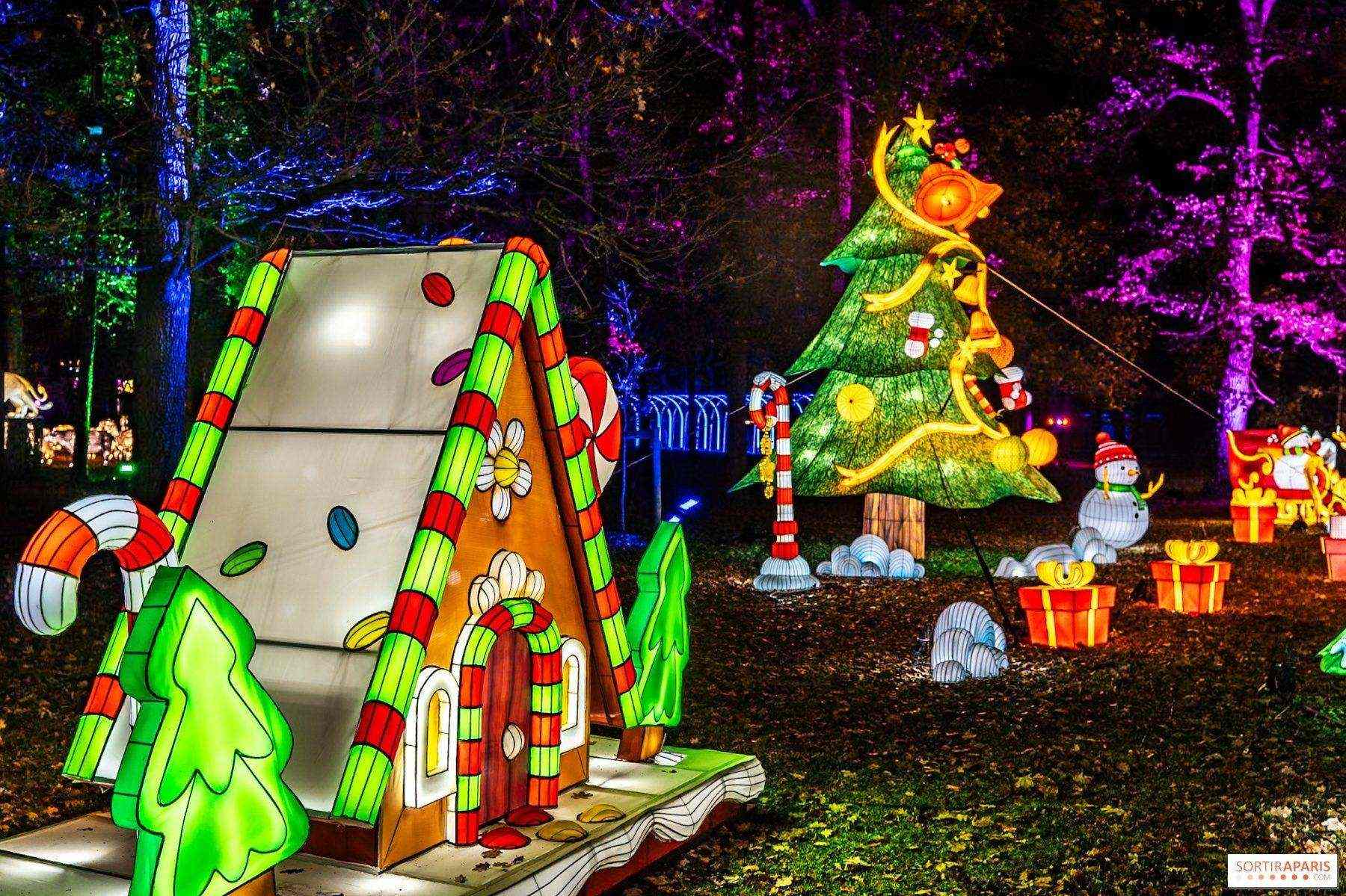 Winter light decorations at an outdoor resort